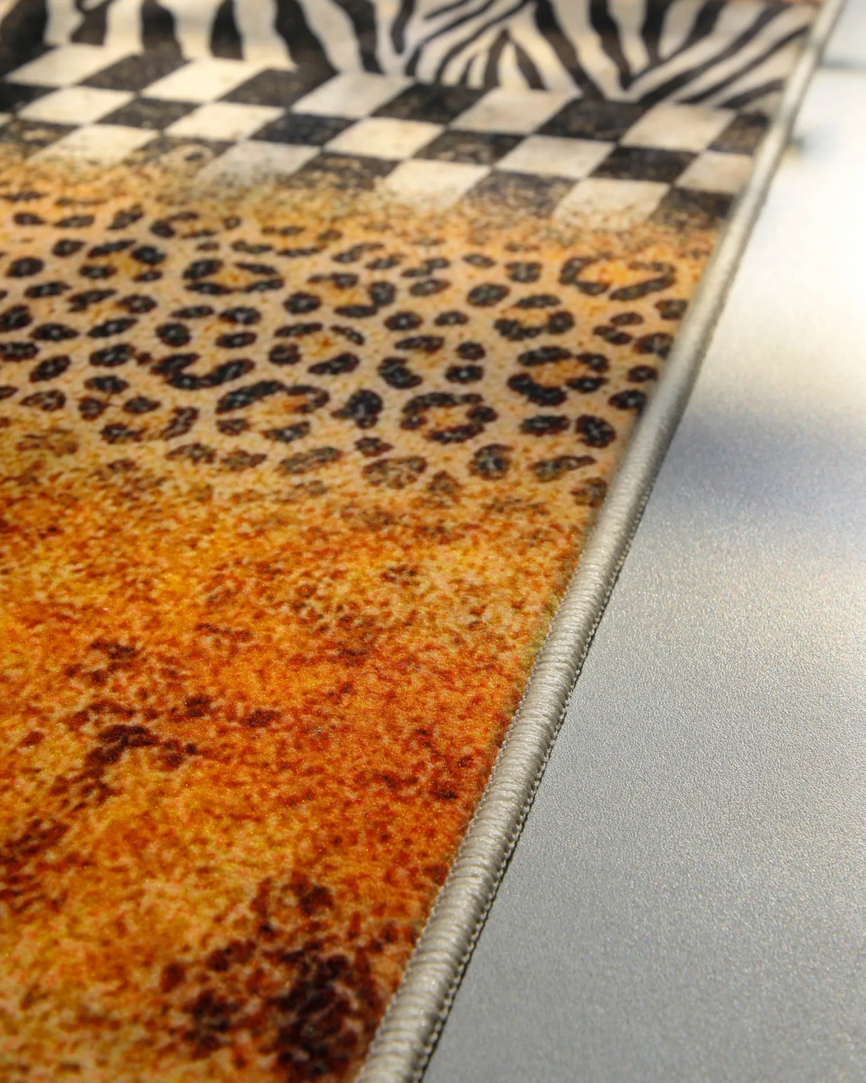 Badteppich Gelb Orange Animal Print mit Zebra-Design "Jungle Stripes" WECONhome