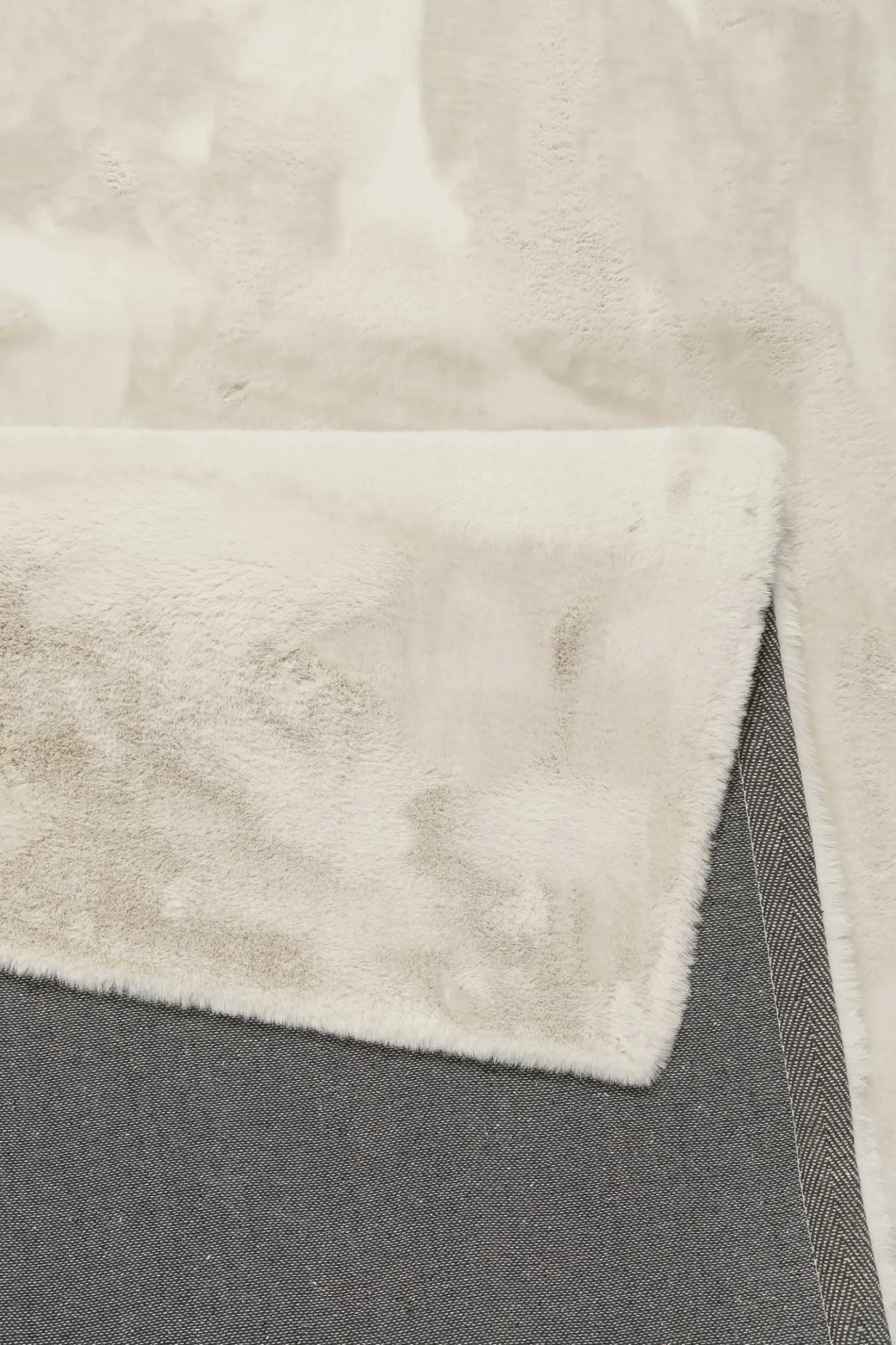 Esprit Teppich Creme Beige und sehr flauschig Hochflor "Alice"