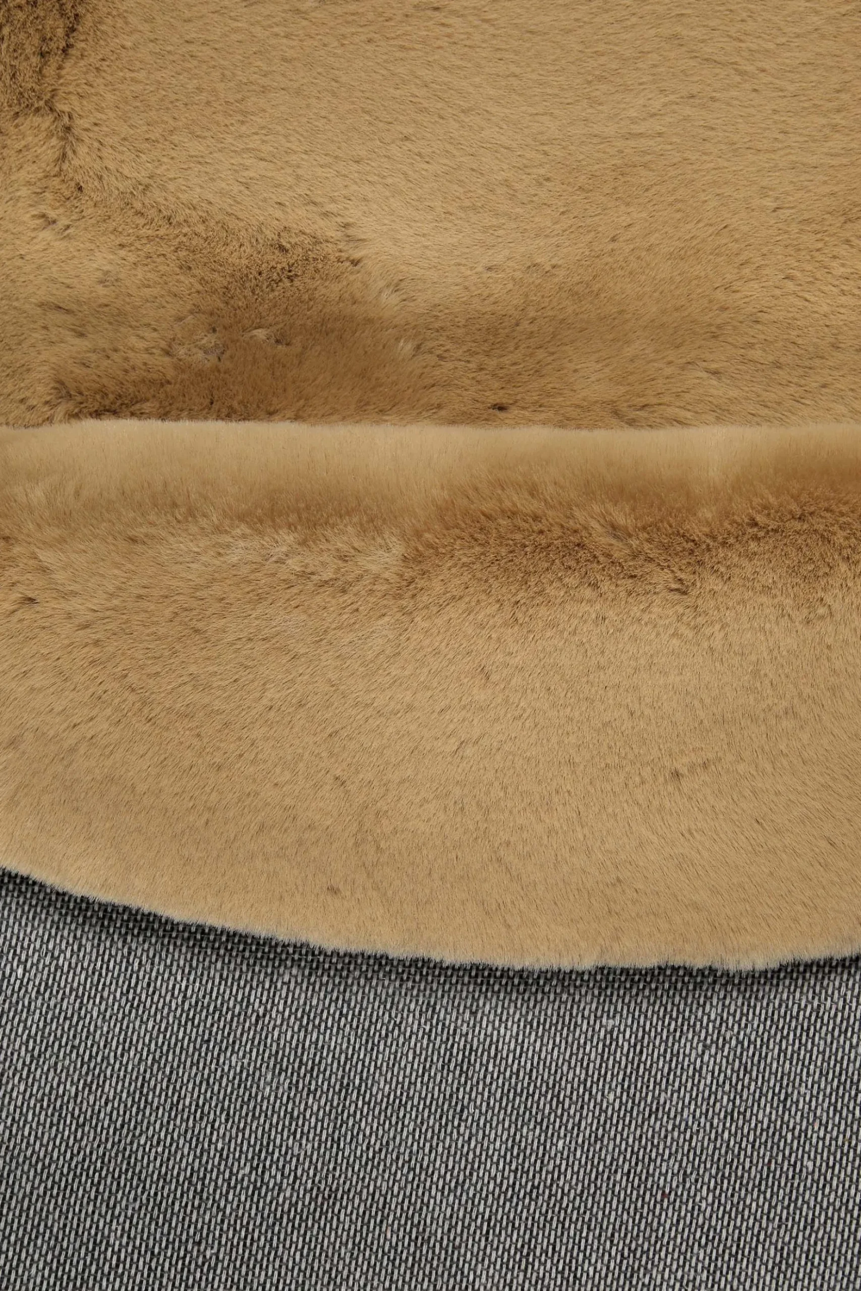Esprit Teppich Rund Caramel Beige und sehr flauschig Hochflor "Alice"