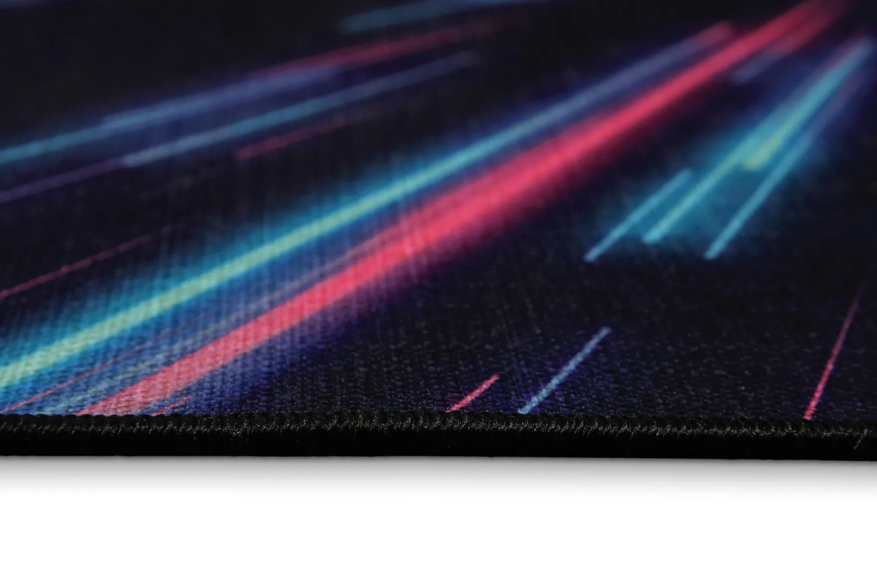 Gewebter Gamerteppich bedruckt Schwarz Multi "Neon Horizon" WECONhome