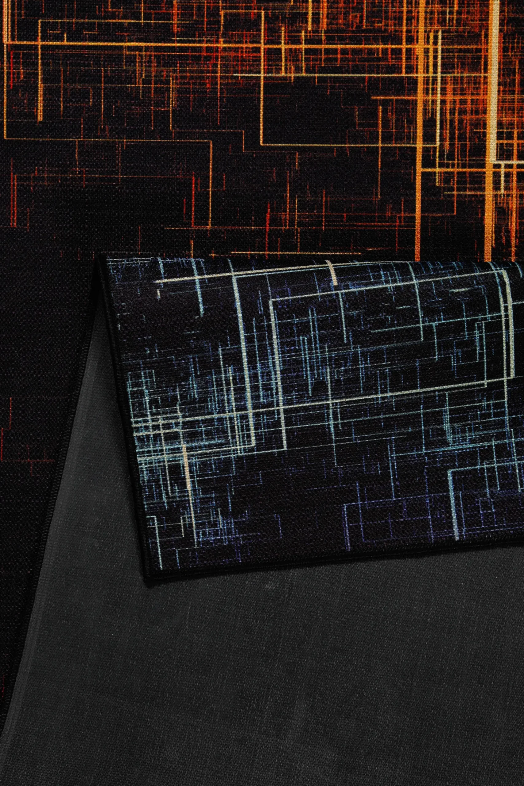 Gewebter Gamerteppich bedruckt Schwarz Multi "Quantum Warp" WECONhome