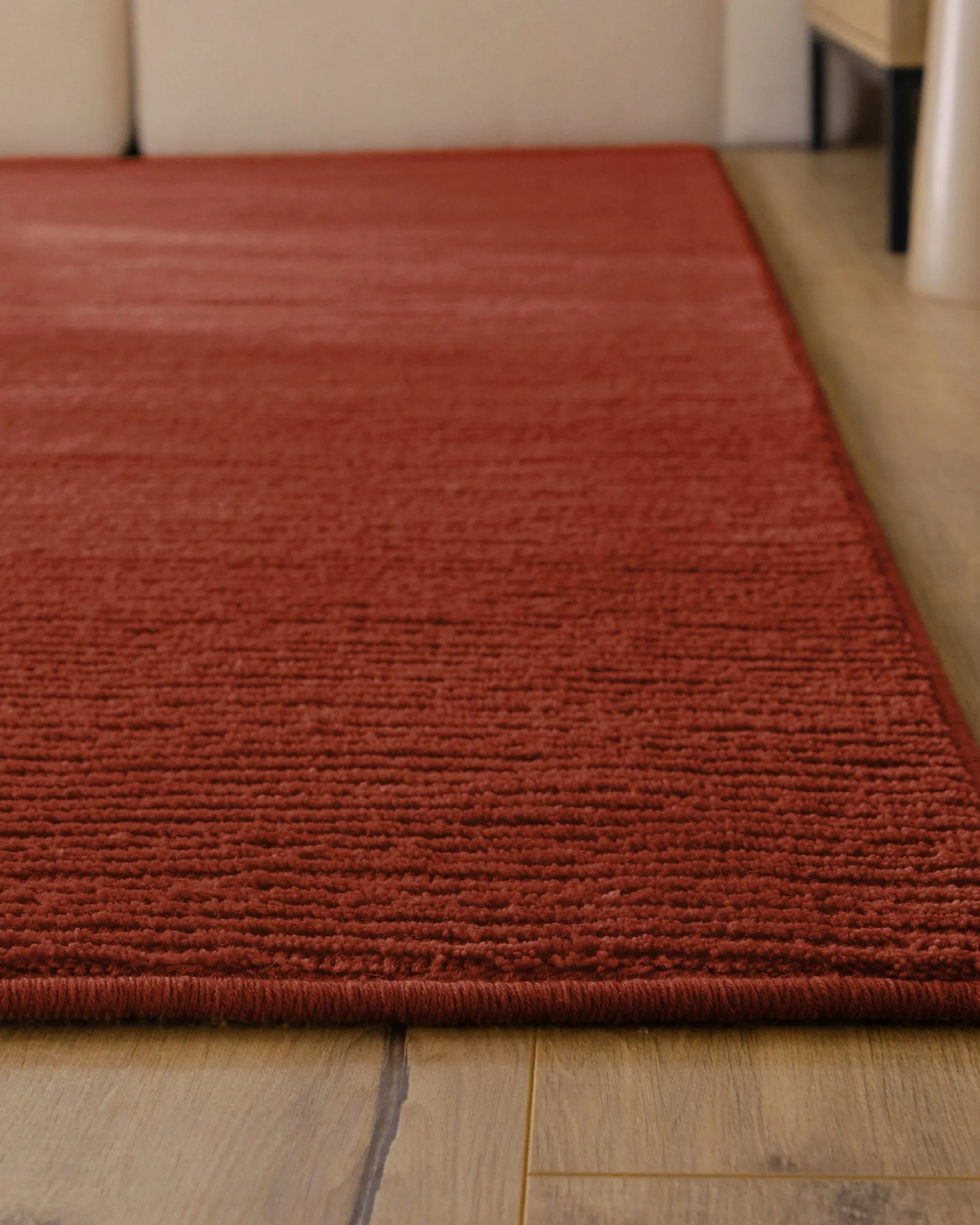 Kurzflor Teppich aus Schurwolle Kamin Rot "Castello ONE" WECONhome