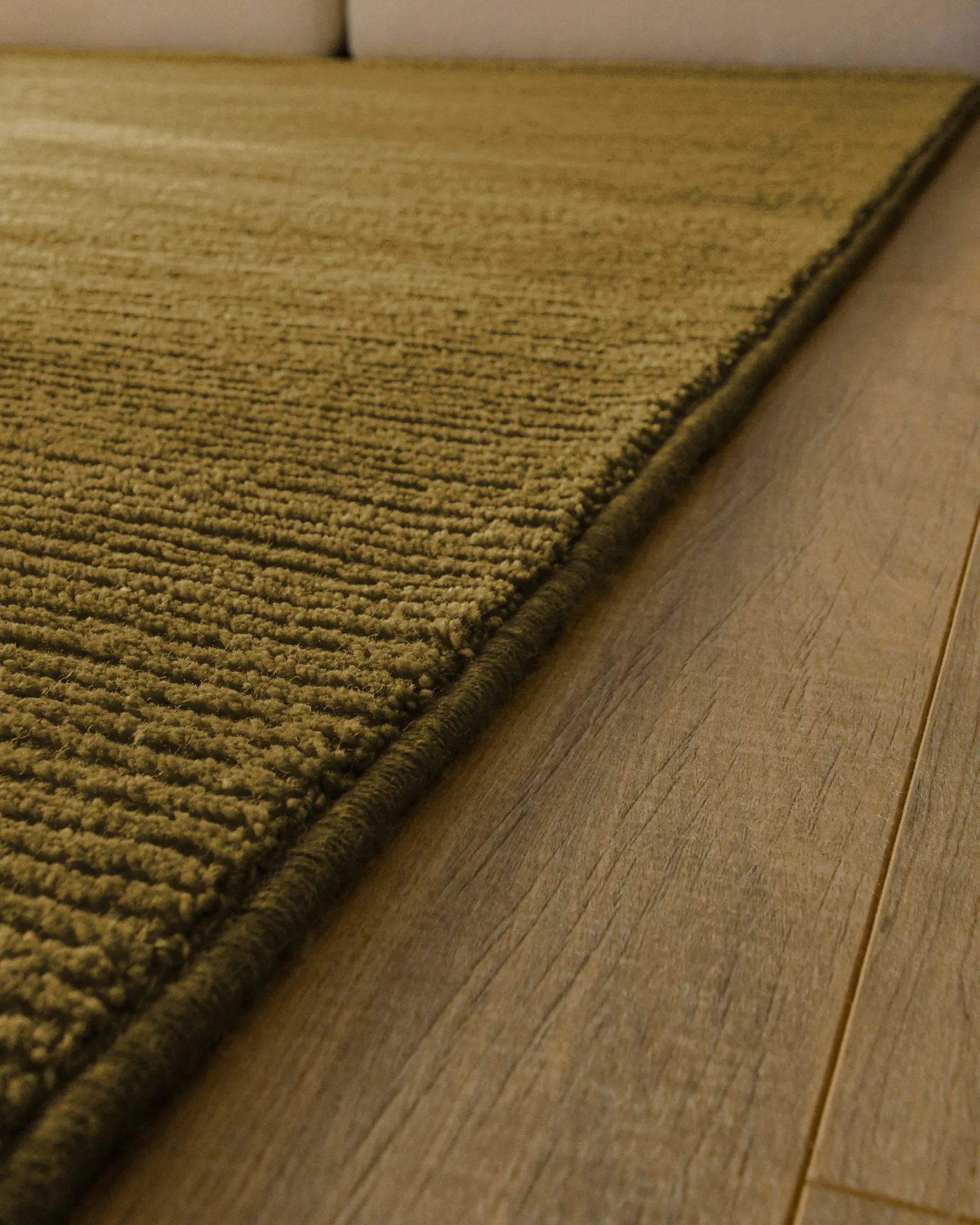Kurzflor Teppich aus Schurwolle Blass Grün "Castello ONE" WECONhome