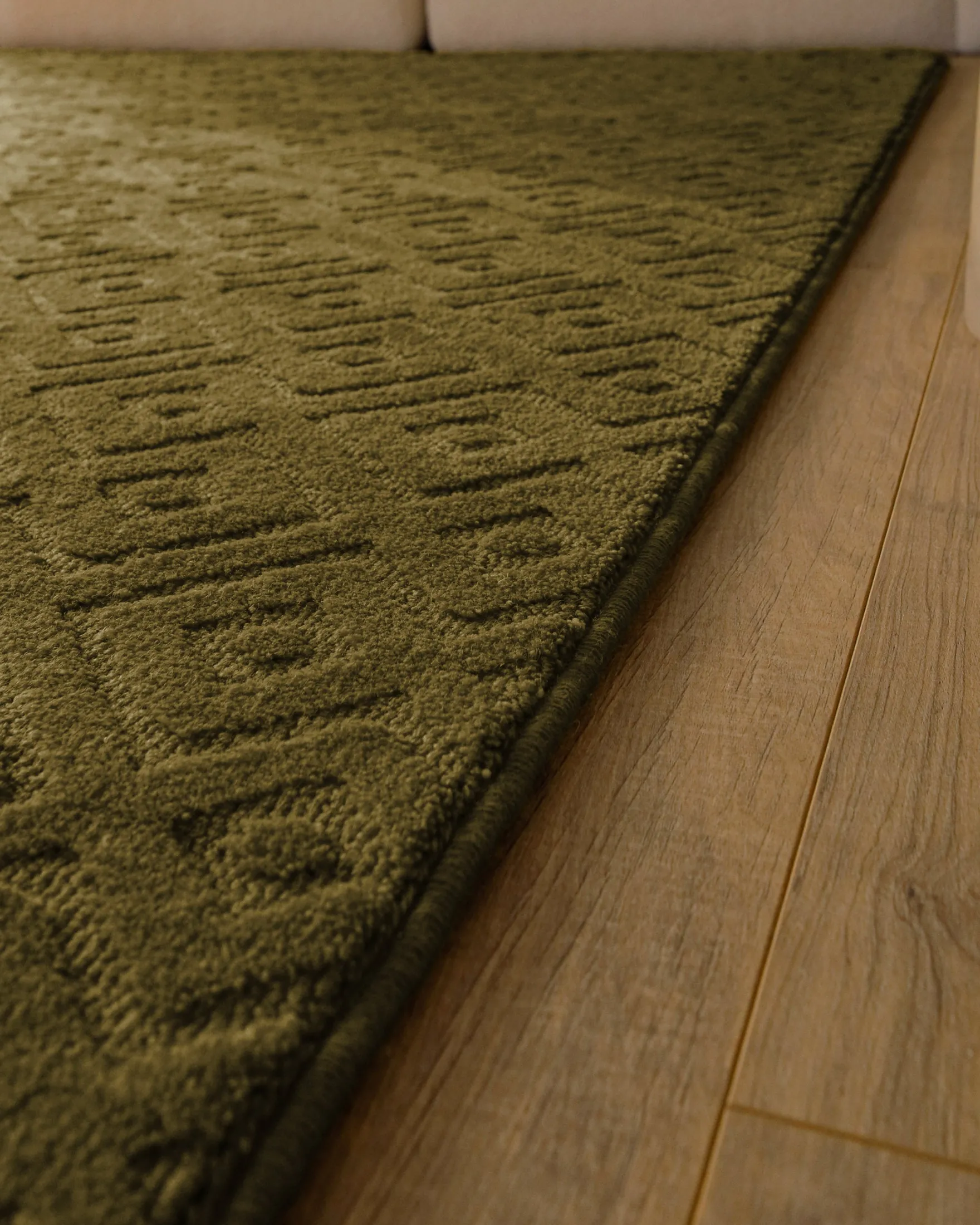 Kurzflor Teppich aus Schurwolle Oliv Grün "Castello TWO" WECONhome