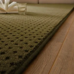Kurzflor Teppich aus Schurwolle Oliv Grün 