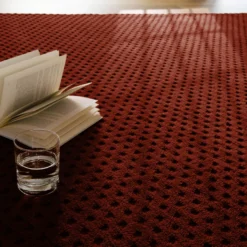 Kurzflor Teppich aus Schurwolle Purpur Rot