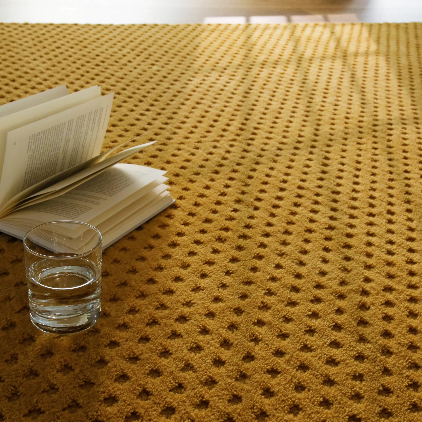 Kurzflor Teppich aus Schurwolle Gelb "Castello THREE" WECONhome