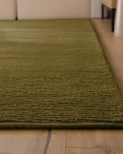 Kurzflor Teppich aus Schurwolle Oliv Grün