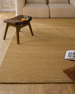 Kurzflor Teppich aus Schurwolle Karamell