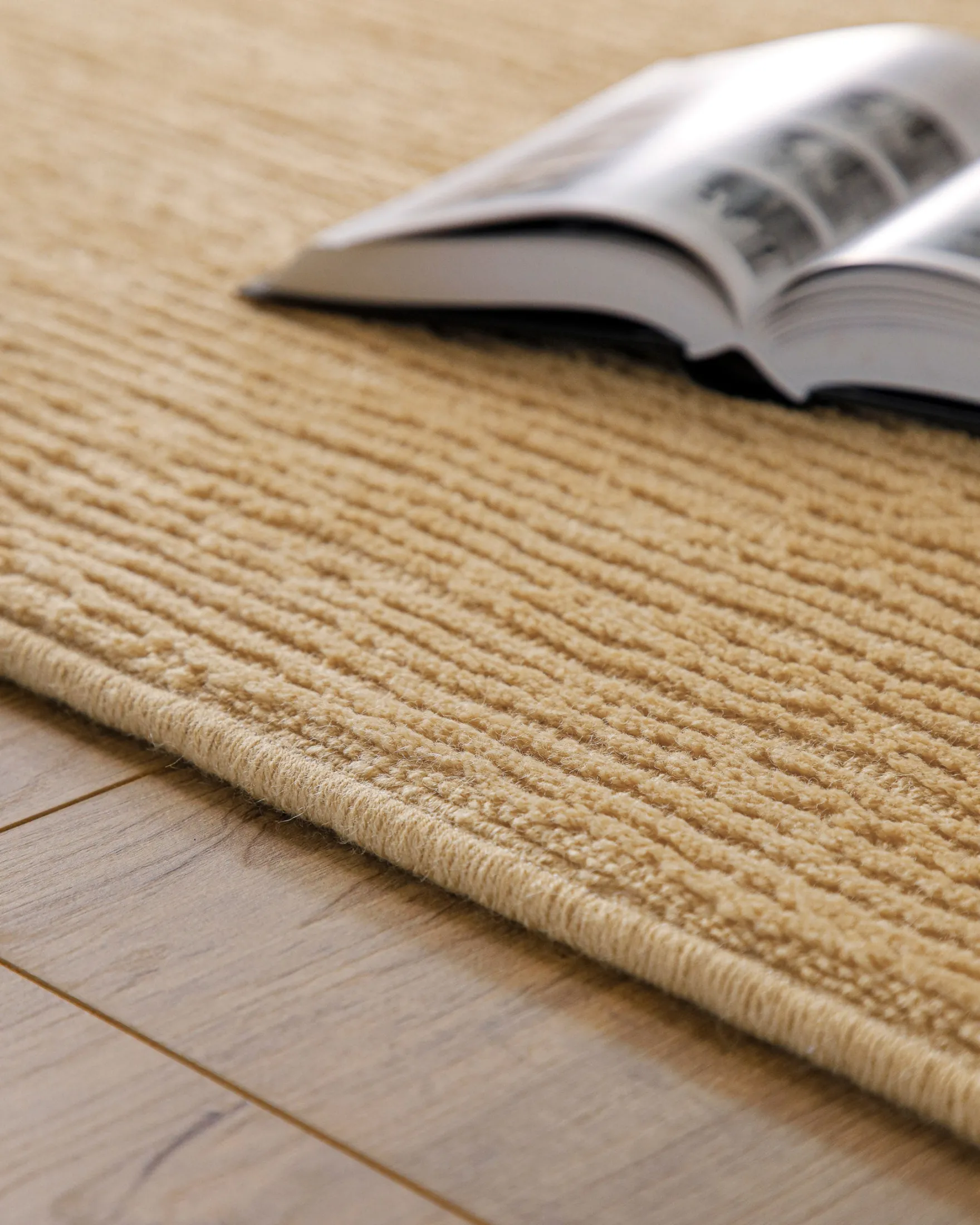 Kurzflor Teppich aus Schurwolle Sand Beige "Castello ONE" WECONhome