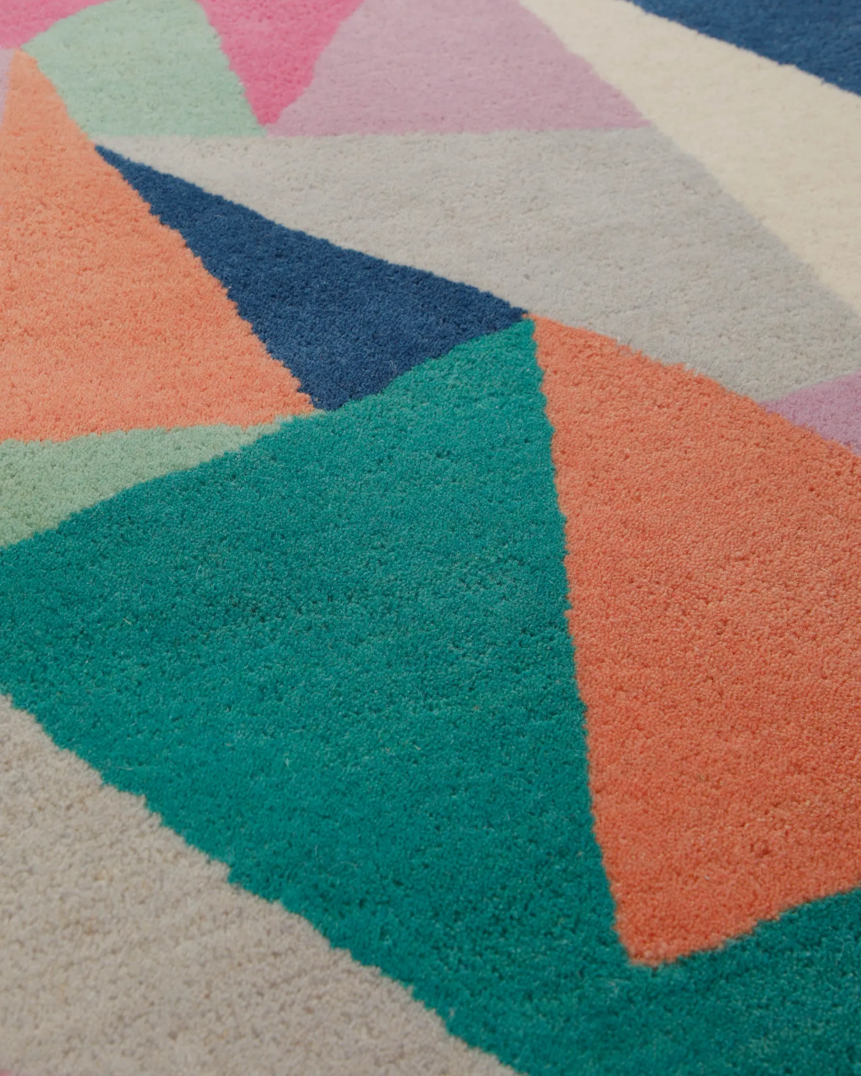 Prismenmosaik bunt - Handtuft Wolle 160 x 230 cm
