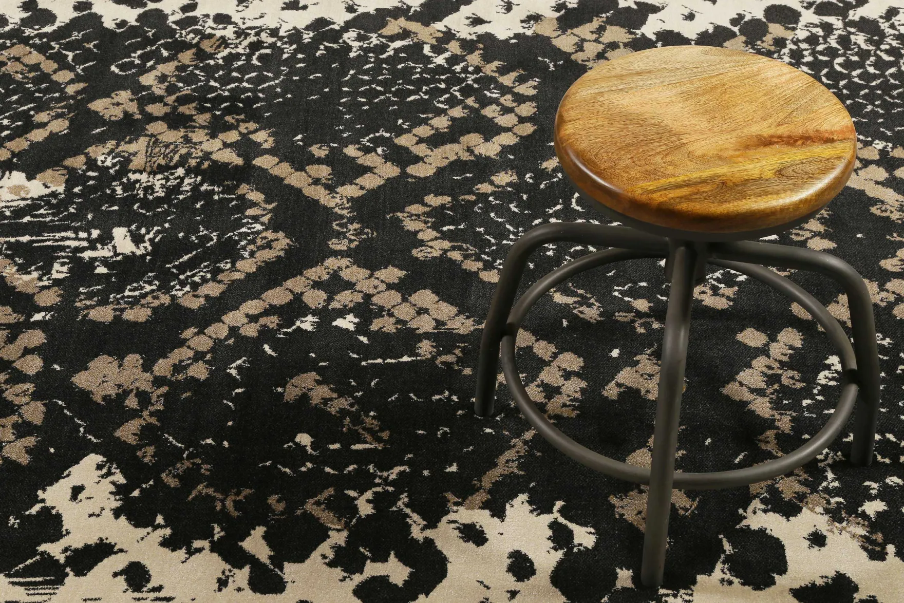 Teppich Schwarz Beige Taupe Kurzflor "Phyton" WECONhome