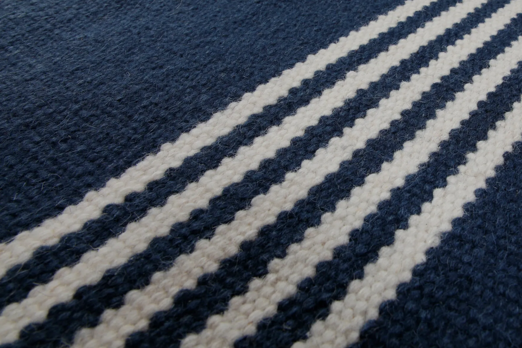 160x230 Teppich Wohnzimmer Marine Spirit – Klassischer Hamptons-Teppich in tiefem Navy