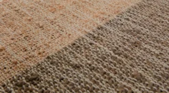 160x230 Teppich Wohnzimmer Sandfeld mit Akzentkanten – Ruhiger Naturteppich mit Charakter